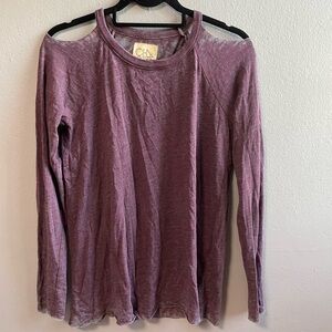 NWOT Chaser cold shoulder mineral wash long sleeves lounge top. Size Medium